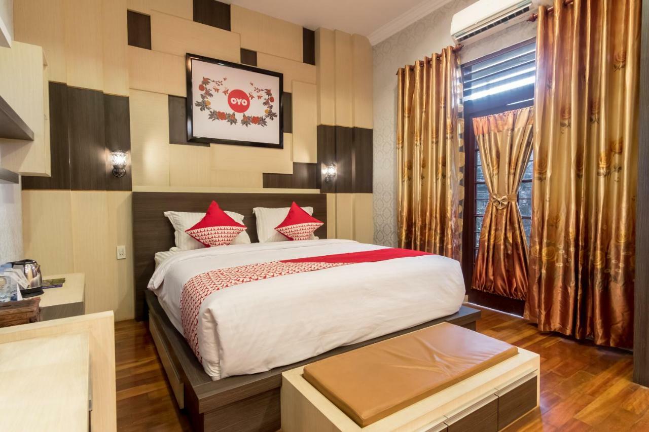 Oyo 619 Naufal Guest House Syariah Медан Екстериор снимка