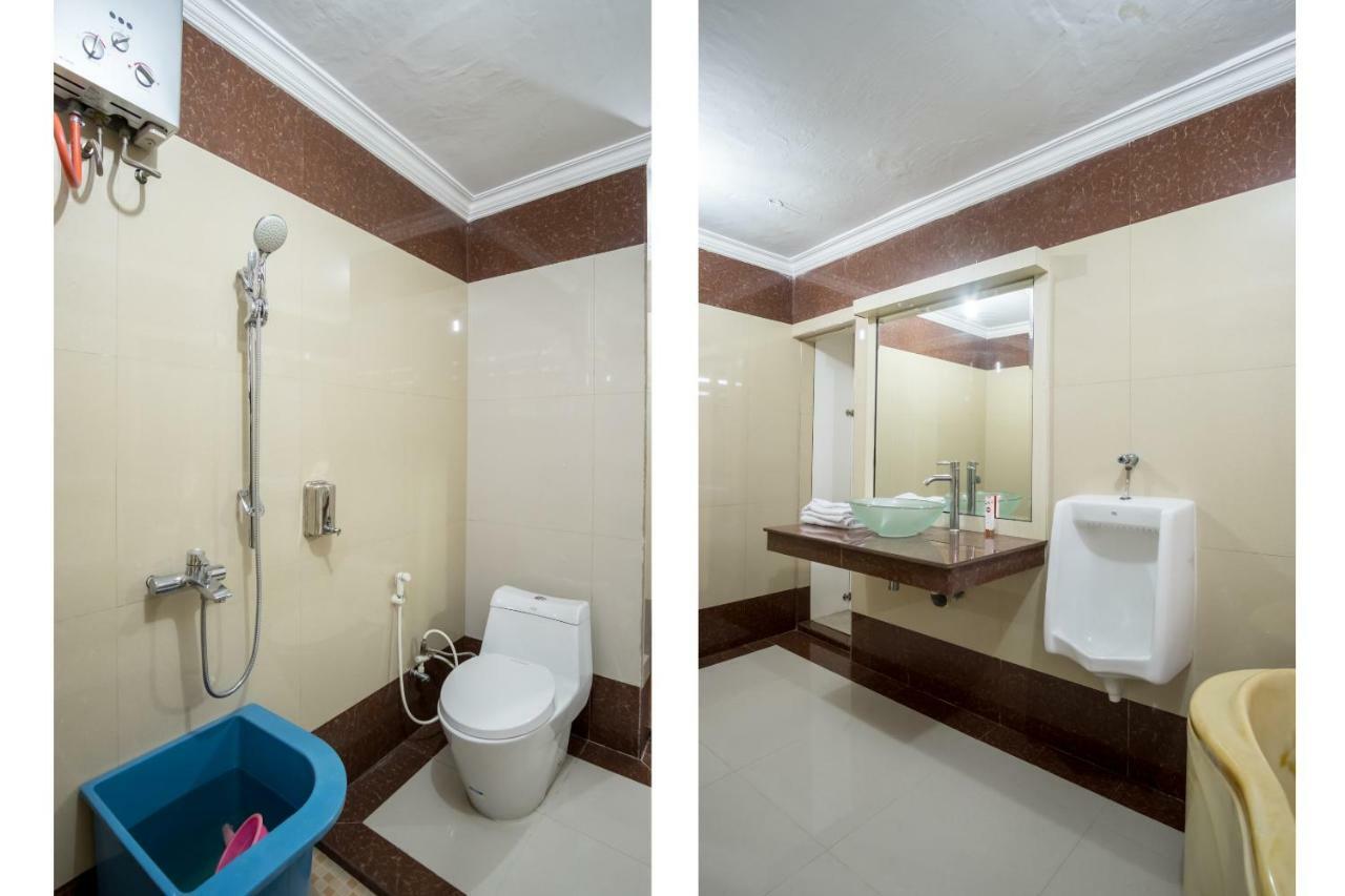 Oyo 619 Naufal Guest House Syariah Медан Екстериор снимка